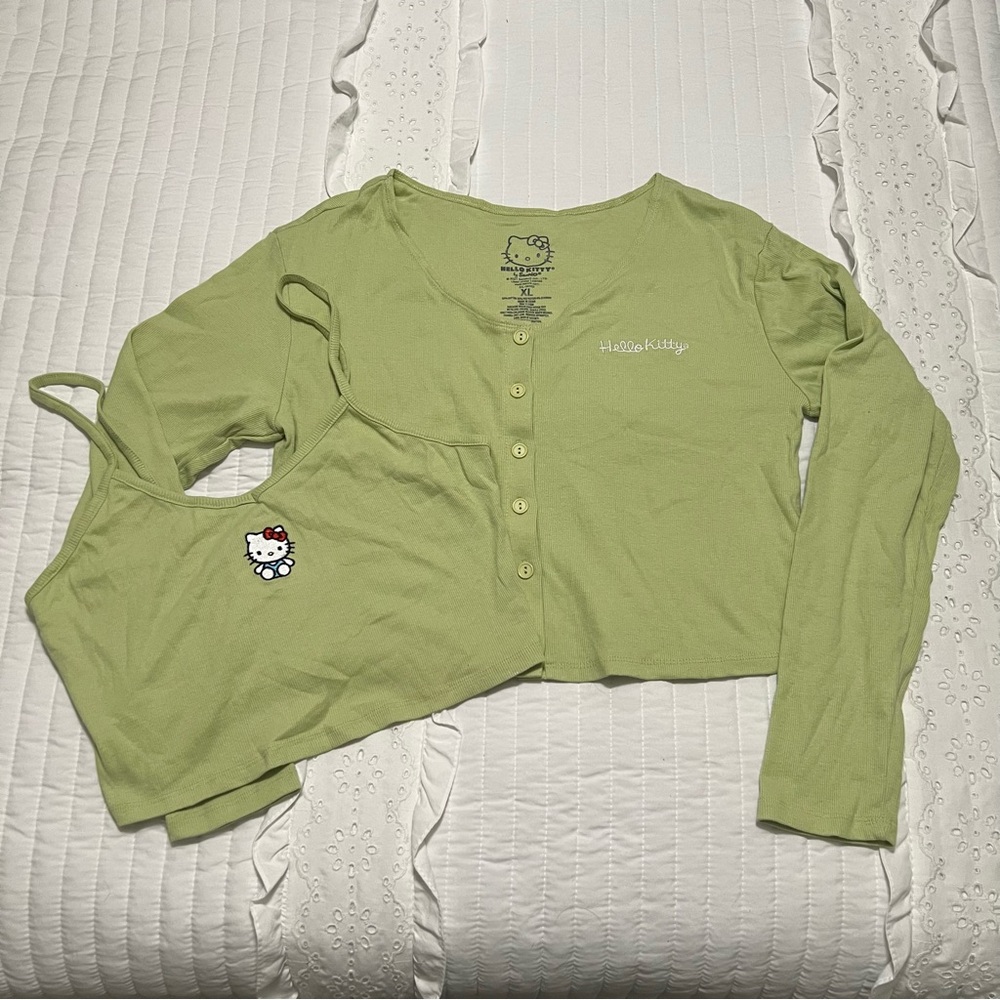 NWOT Hello Kitty Green Long Sleeve and Crop Top Set • size XL